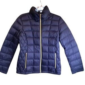 MICHAEL Michael Kors Quilted Packable Down Puffer Navy Blue / Gold. Medium.